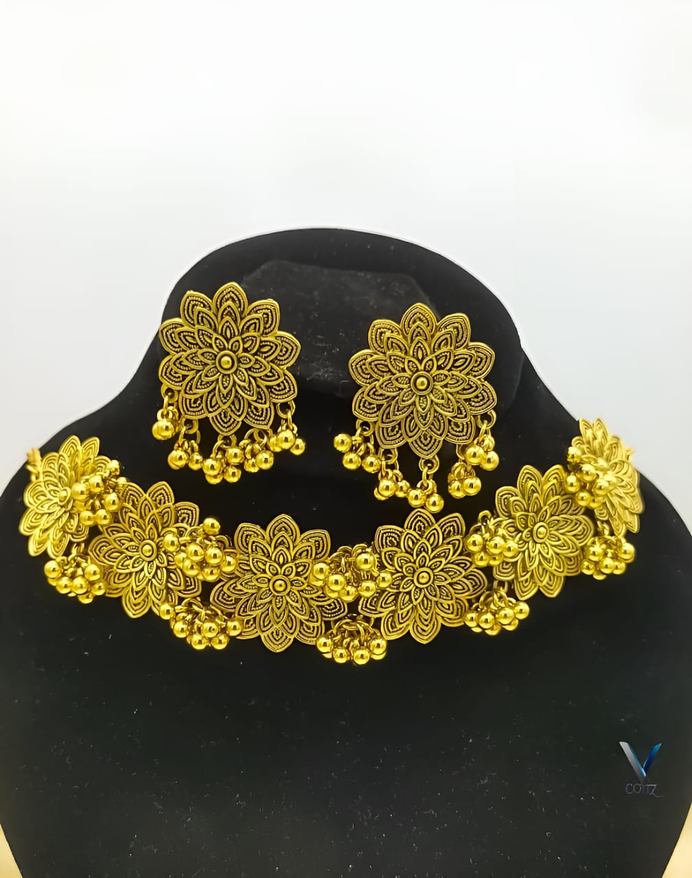 FANCY IMPORTED ANTIC FLOWER CHOKER SET
