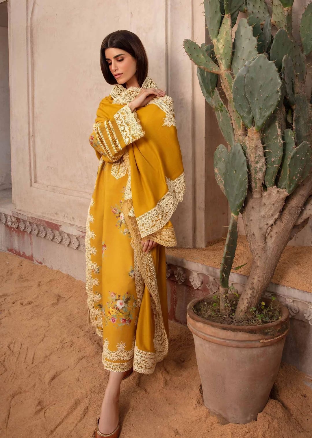CRIMSON - Marori Tales Embroided 3pc